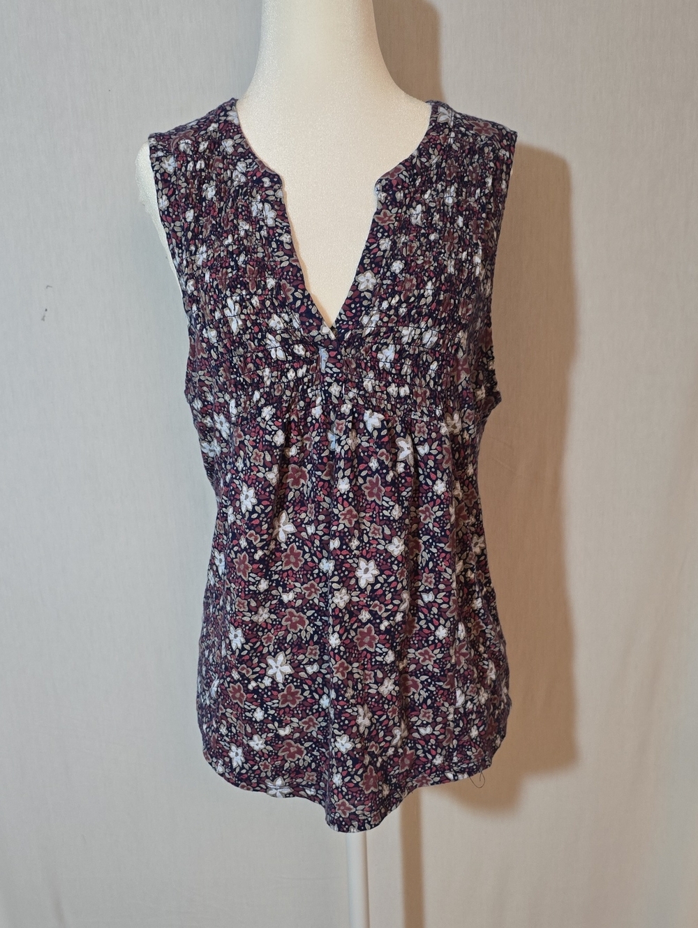Lucky Brand Floral Sleeveless V-Neck Camisole in Plum and White